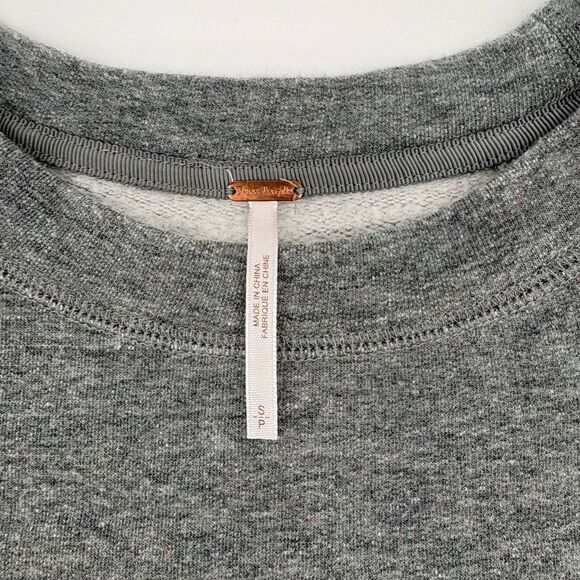 Free people | Gray Women's crew neck sweatshirt with Strawberry fields | small - Picture 3 of 9
